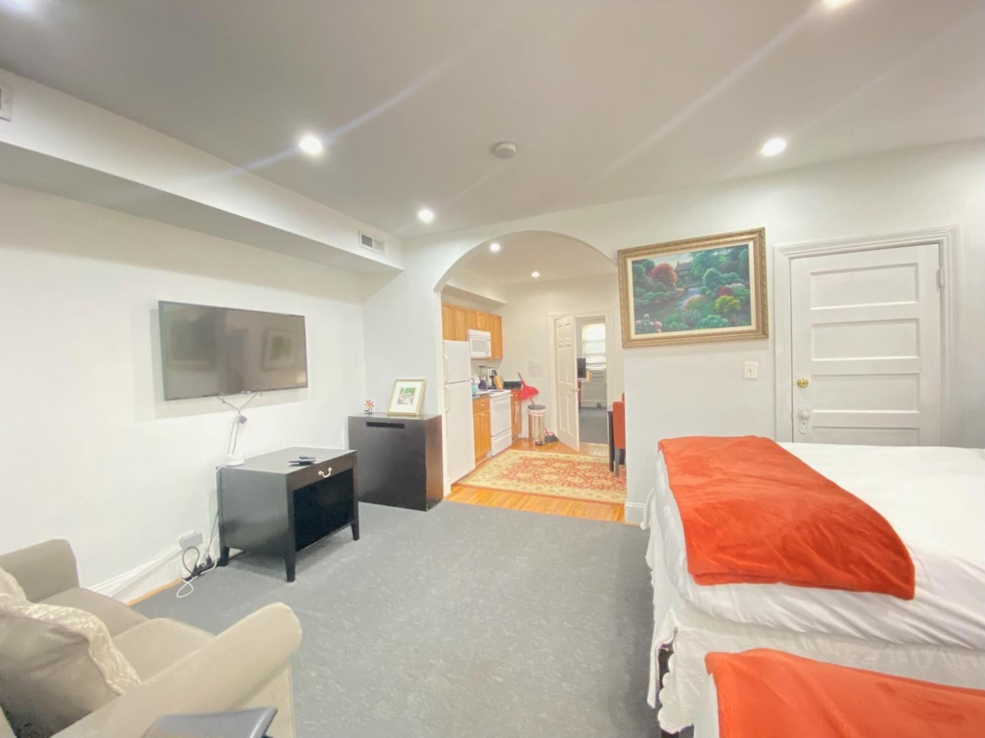 Gorgeous Refurbished 1Bdrm And 1Den Home Washington Esterno foto