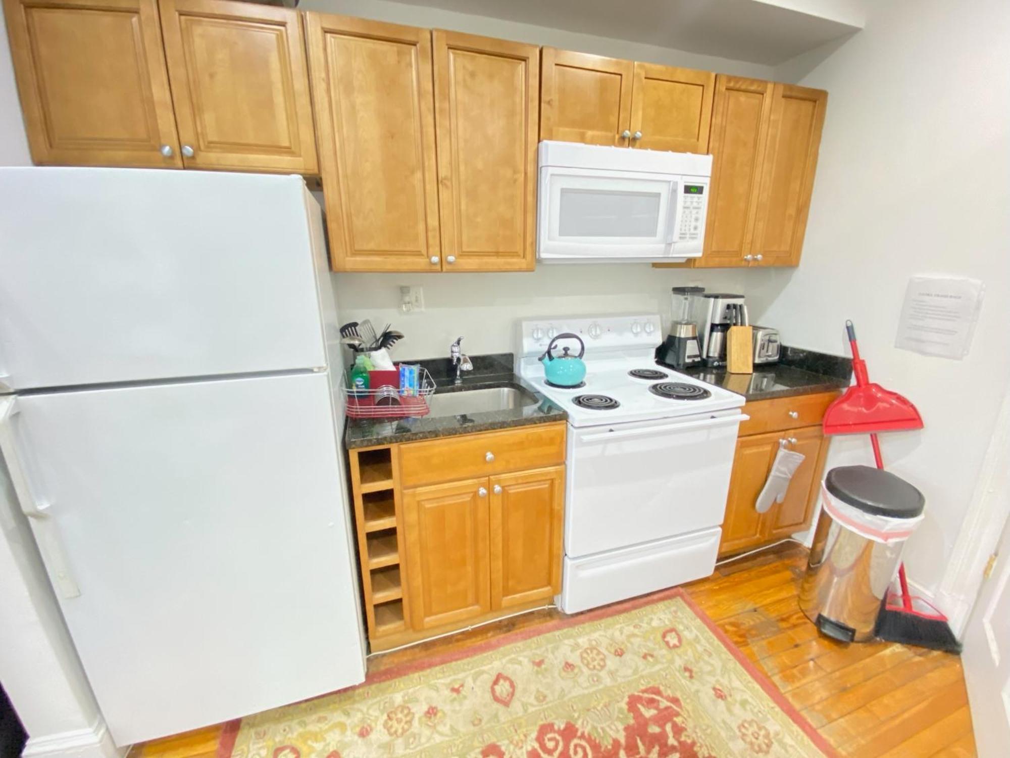 Gorgeous Refurbished 1Bdrm And 1Den Home Washington Esterno foto
