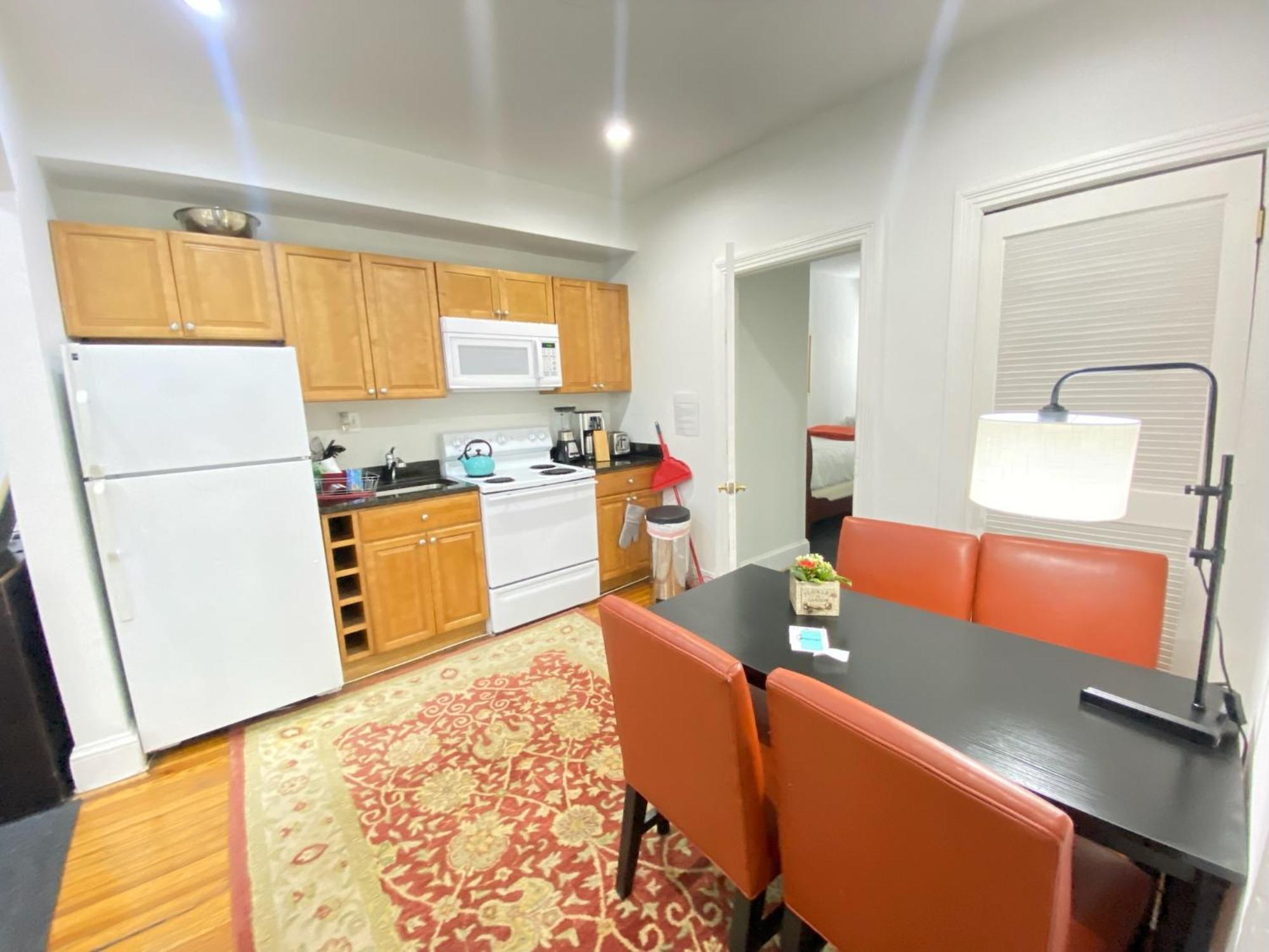 Gorgeous Refurbished 1Bdrm And 1Den Home Washington Esterno foto